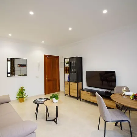 Apartamento Moderno Y Elegante Céntrico Con Balcón
