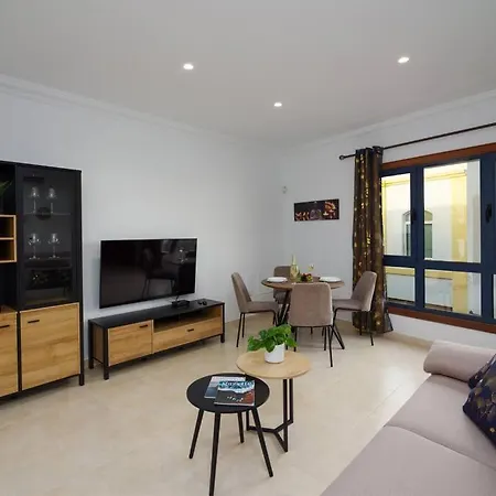 Moderno Y Elegante Céntrico Con Balcón Apartamento